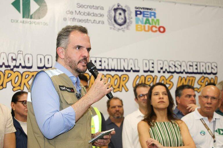 Ministro Tomé Franca inaugura novo terminal em Fernando de Noronha e amplia capacidade