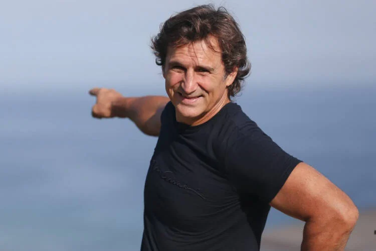 Morre Alex Zanardi, ícone do esporte, aos 59 anos e legado indelével