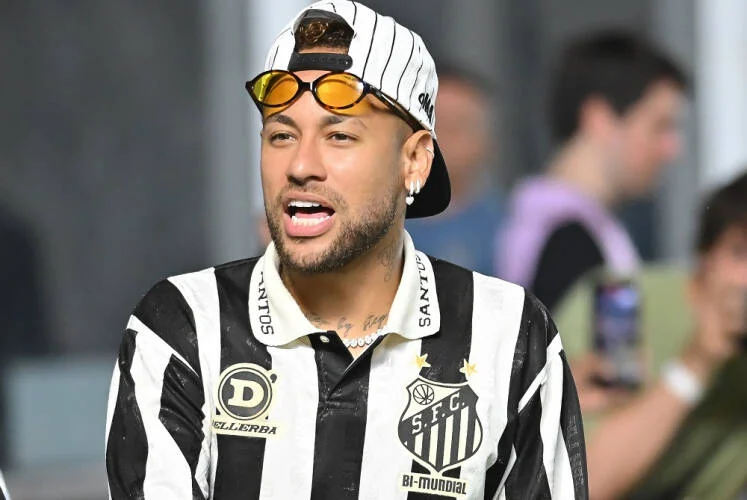 Neymar sofre lesão e CBF tem 24 horas para decidir substituto antes da Copa