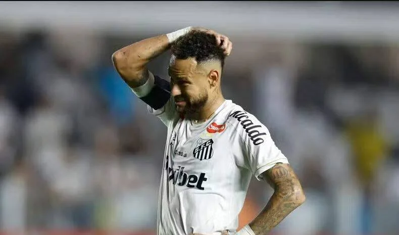 Neymar sofre lesão moderada e preocupa Seleção Brasileira antes da Copa