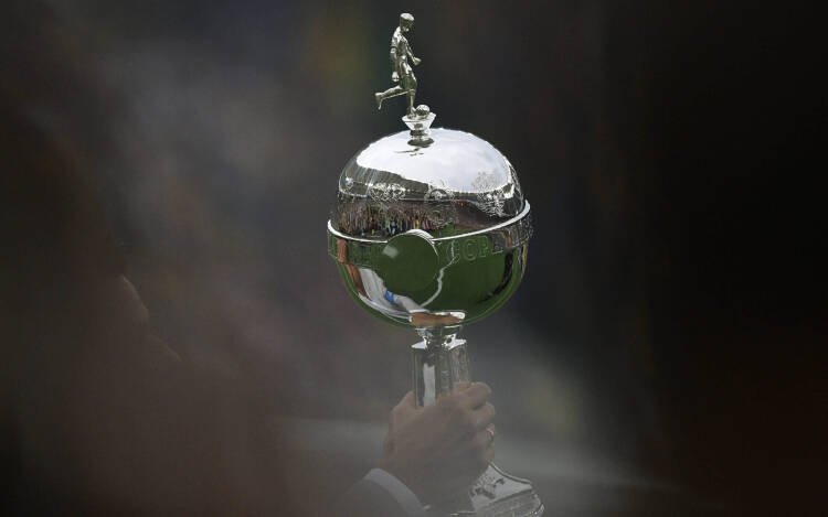 Palmeiras e Cruzeiro lutam por classificação na última rodada da Libertadores