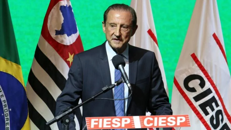 Paulo Skaf critica Hugo Motta por acordo que pode impactar a economia brasileira