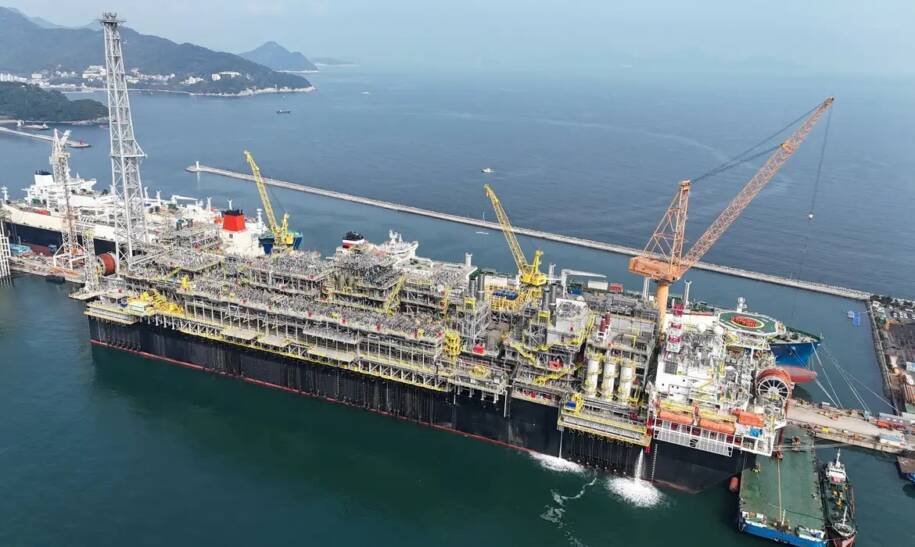 Petrobras inicia operação da P-79 e intensifica produção em meio a crise no Irã