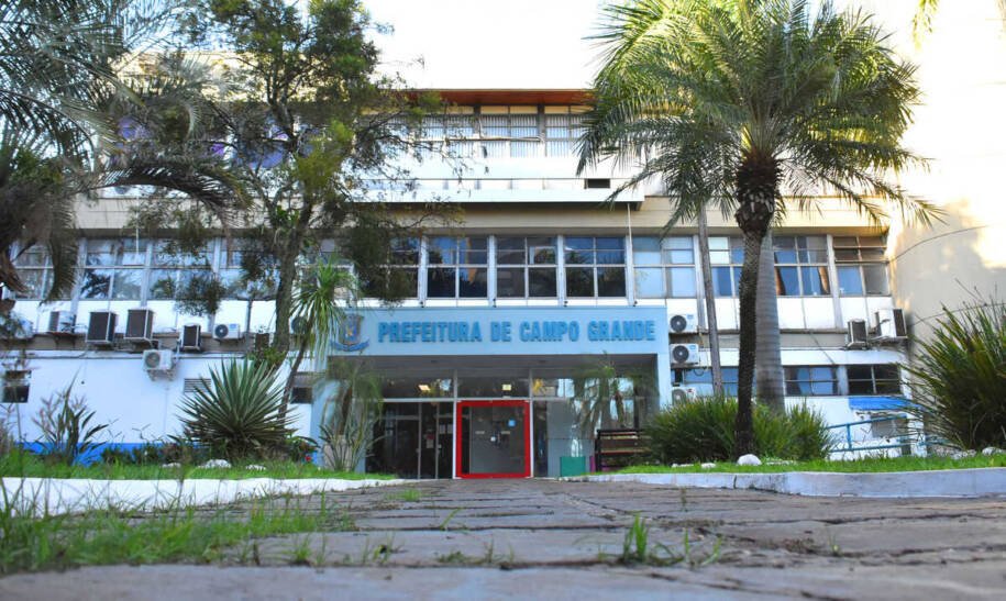 Prefeita Adriane Lopes anuncia reajuste de 4,39% para servidores de Campo Grande