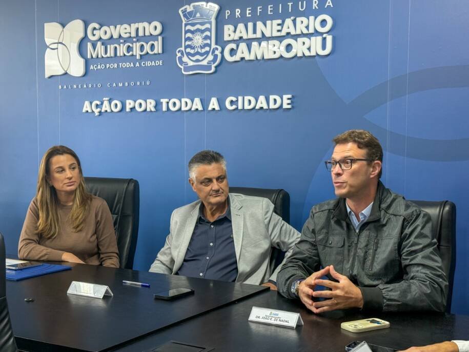 Prefeitura de Balneário Camboriú assina acordo histórico para regularização da Vila Fortaleza