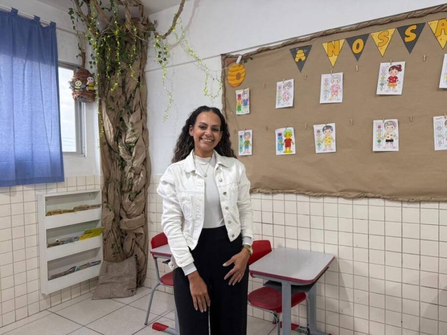 Professora Josiane Rocha conquista prêmio de excelência e emociona Itapema