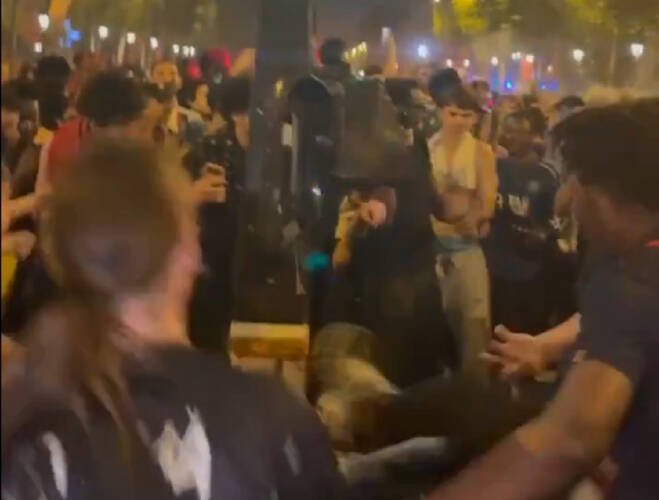 PSG conquista título e Emmanuel Macron parabeniza, mas 400 detidos em Paris!