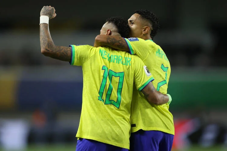 Raphinha defende Neymar para Copa do Mundo, mas Ancelotti não o convocou ainda