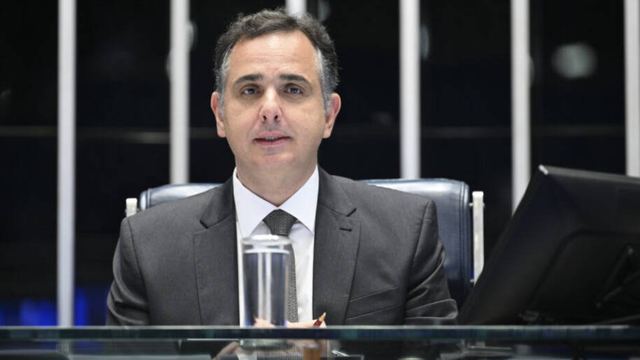 Rodrigo Pacheco desiste da candidatura ao governo de MG e abre espaço para Kalil
