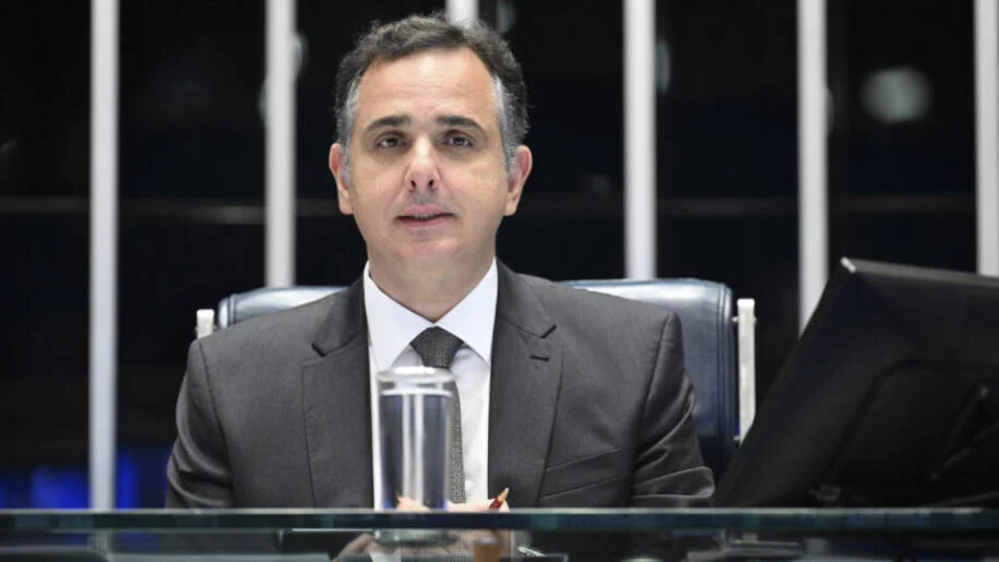 Rodrigo Pacheco desiste da candidatura ao governo de MG e abre espaço para Kalil
