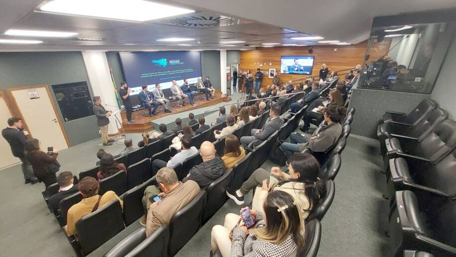 Santa Catarina lança Plano de Ação Estado Aberto SC 2026 e promete transparência total