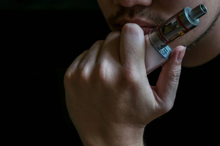 Secretaria de Saúde de Santa Catarina revela queda no tabagismo e alerta sobre vapes