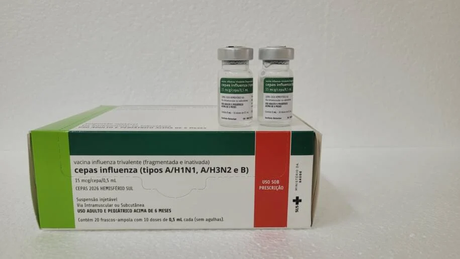 Secretaria de Saúde inicia distribuição de 164 mil doses da vacina contra Influenza antes do inverno
