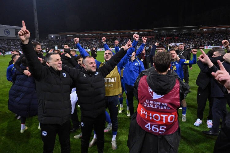 Seleção da Bósnia convoca Edin Džeko e Sead Kolašinac para Copa de 2026