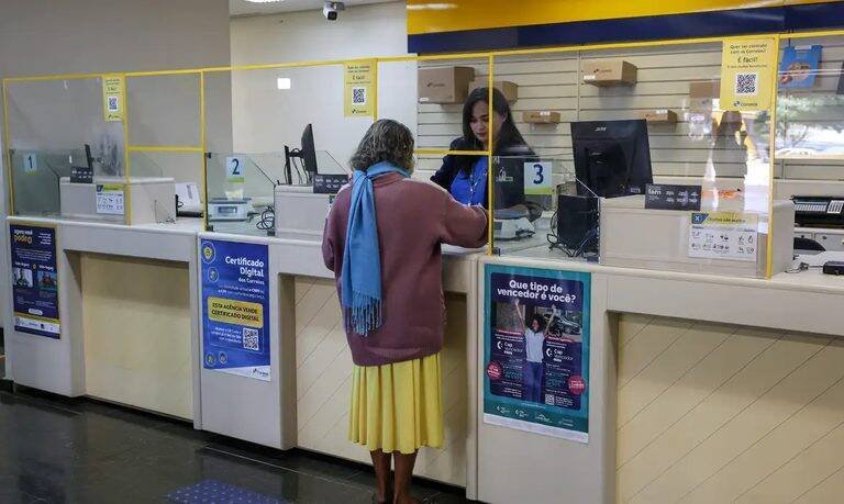Serasa e Correios firmam parceria e oferecem descontos de até 90% nas dívidas