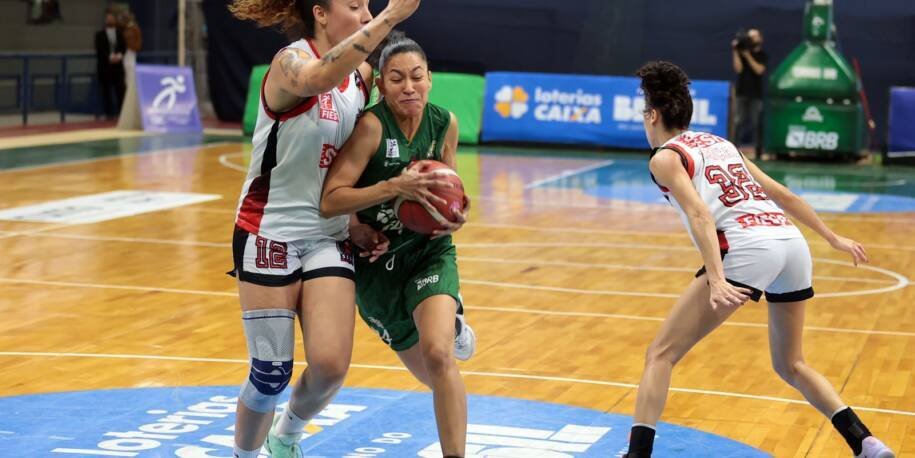 Sesi Araraquara derrota Cerrado e se aproxima da liderança da LBF em jogo decisivo
