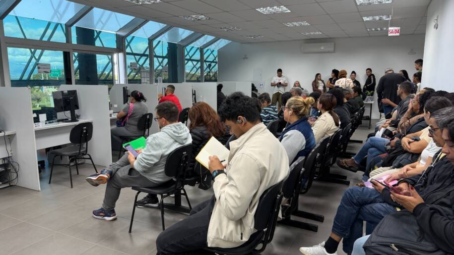 Sicos realiza Feirão de Empregos em Florianópolis e atende mais de 520 candidatos