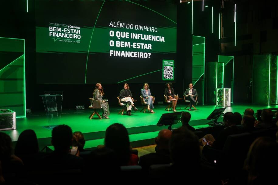 Sicredi promove Fórum de Bem-Estar Financeiro e revela dados alarmantes sobre dívidas