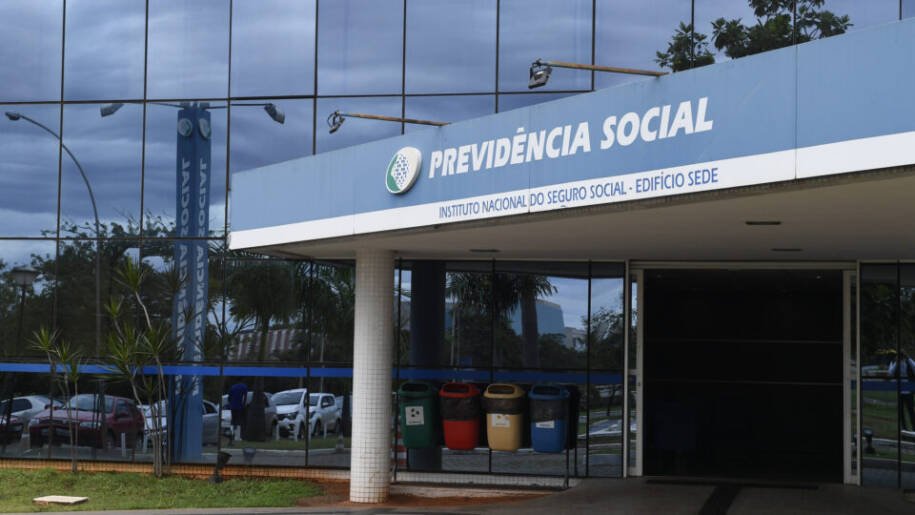 TCU suspende crédito consignado do INSS e bancos alertam sobre consequências graves