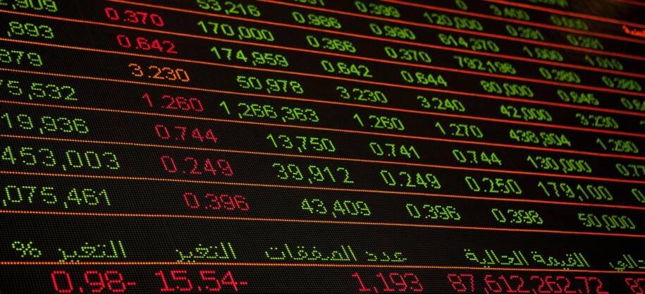 Trump ameaça tarifas à UE e tensões EUA-Irã pressionam mercados europeus