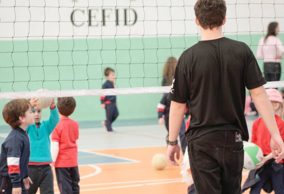 Udesc Cefid anuncia festivais de vôlei e atletismo em Florianópolis; inscrições abertas!