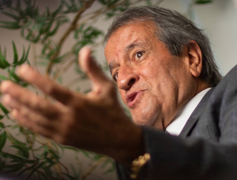 Valdemar Costa Neto expõe crise na pré-campanha de Flávio Bolsonaro e gera tensão