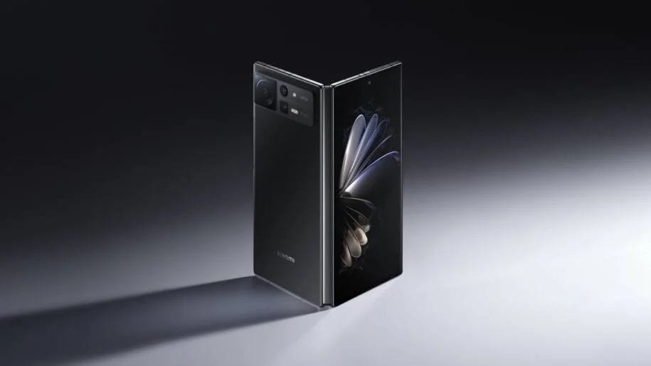 Xiaomi desafia Samsung e Apple com novo celular dobrável de 200 MP até junho