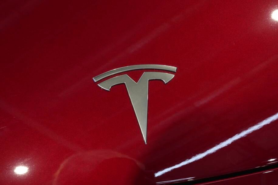 Administração Sueca de Transportes recomenda voto contra FSD da Tesla na UE