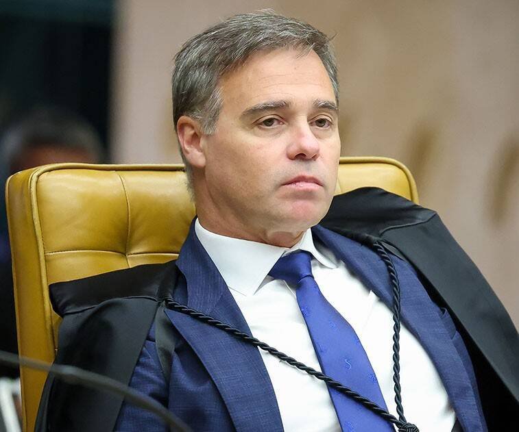André Mendonça decide sobre pedido da PF para que Vorcaro vá para a Papuda
