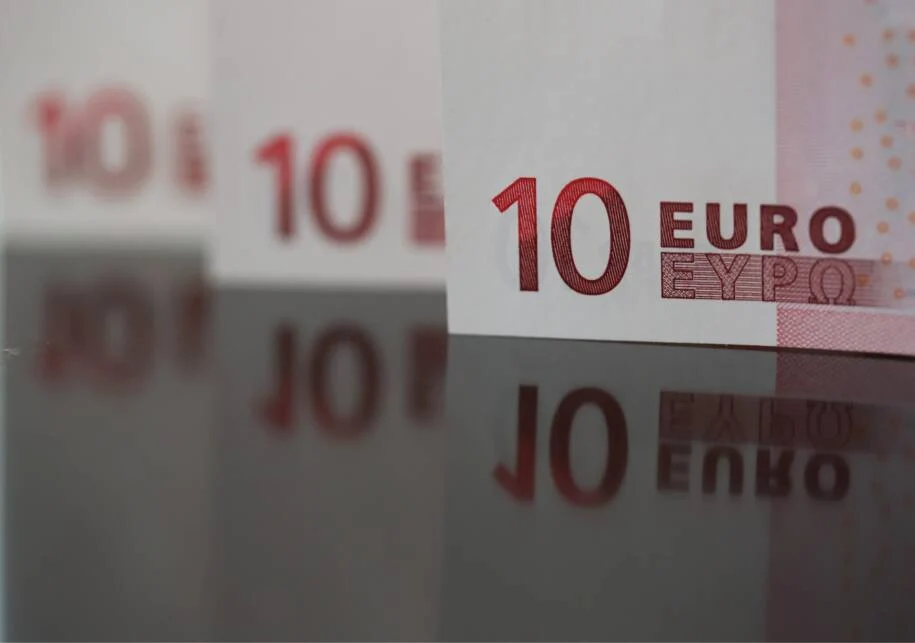 BCE garante apoio parlamentar e avança com euro digital contra EUA
