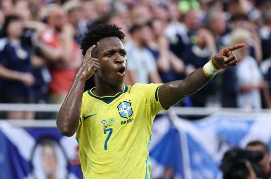 Brasil avança com vitória sobre Escócia e celebra retorno de Neymar após 981 dias