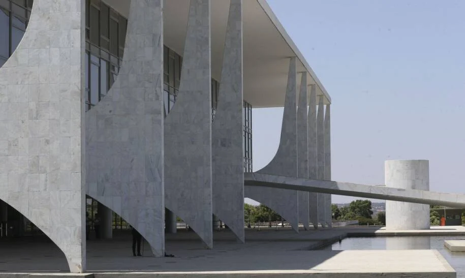 Brasil contesta USTR sobre trabalho forçado e ameaça usar Lei da Reciprocidade