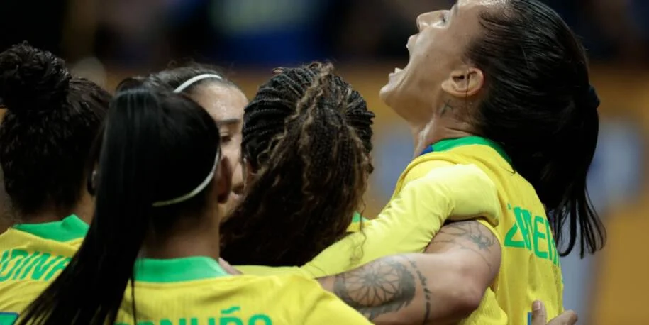 Brasil derrota Estados Unidos por 2 a 1 em amistoso histórico na Neo Química Arena