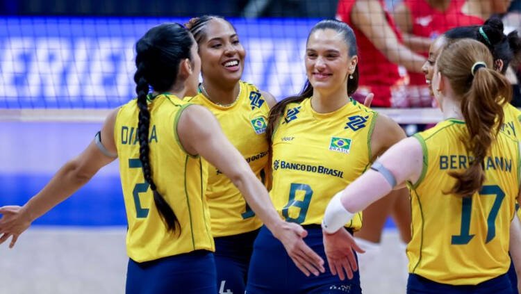 Brasil supera República Dominicana por 3 sets a 1 e mantém invencibilidade