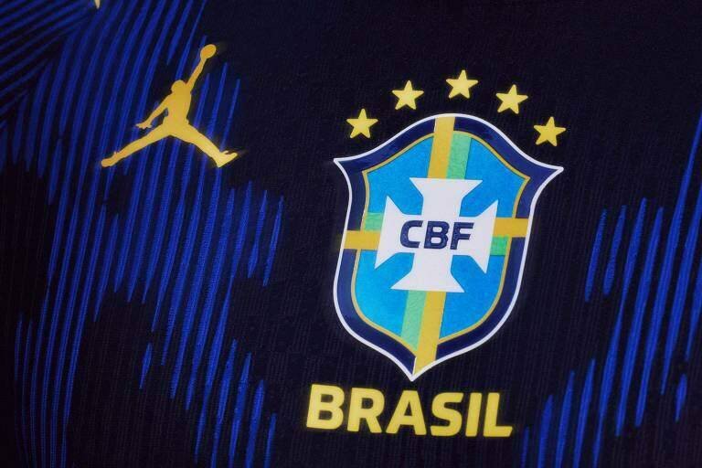 Brasil usará meias pretas contra o Haiti e faz história na Copa do Mundo