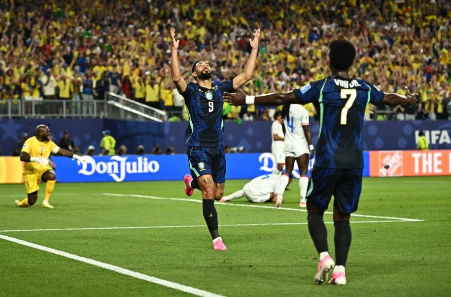 Brasil vence Haiti por 3 a 0 e avança na Copa do Mundo de 2026, mas Raphinha se machuca