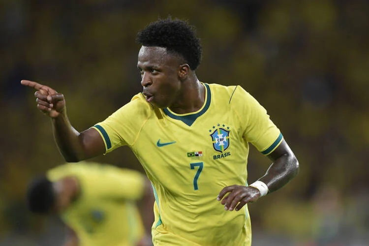 Brasil vence Panamá por 6 a 2 no Maracanã e brilha antes da Copa do Mundo