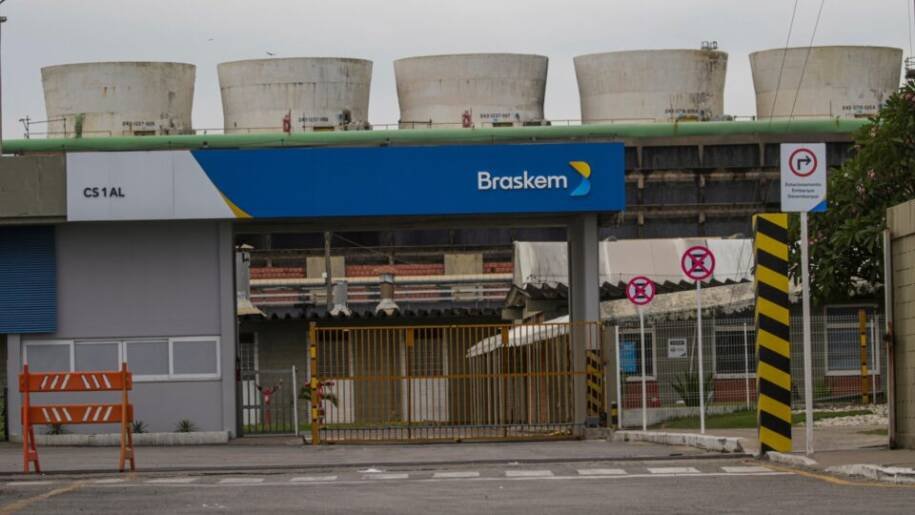 Braskem conquista alívio de 60 dias e enfrenta crise após danos em Maceió