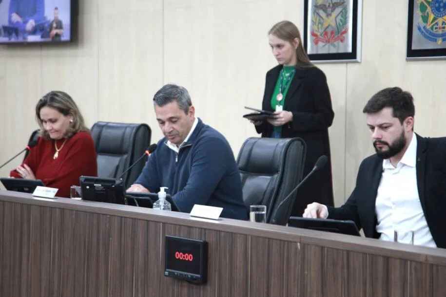 Câmara de Blumenau aprova reforma administrativa e cria novas secretarias