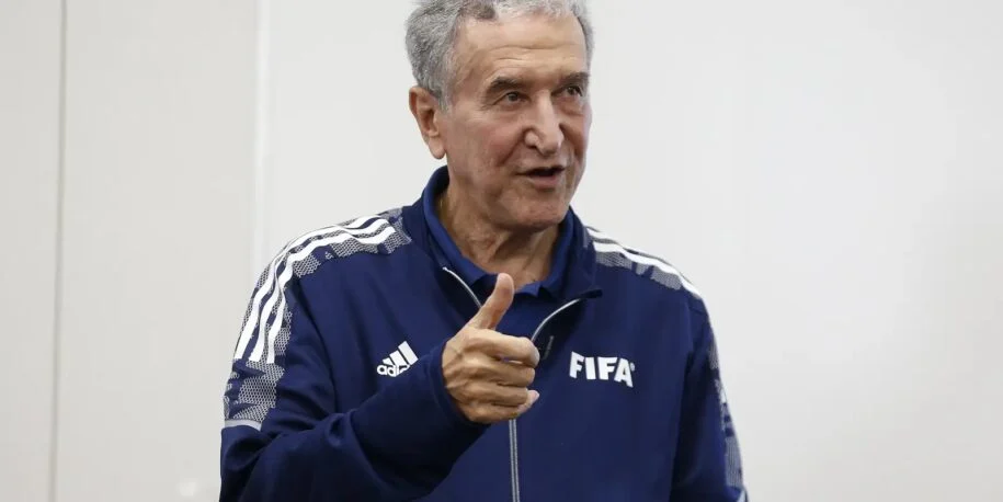 Carlos Alberto Parreira é internado no Hospital Samaritano após recaída grave
