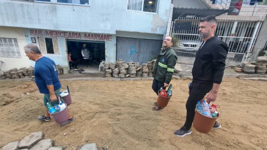 Casan inicia indenizações após extravasamento em Serrinha, Florianópolis