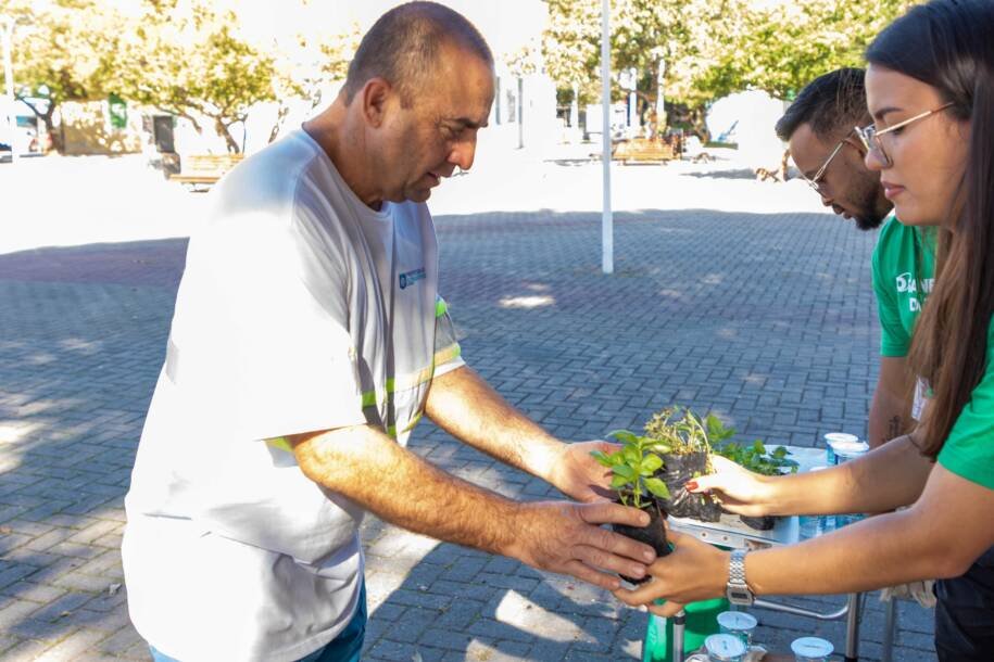 Casan promove ações de conscientização ambiental na Lagoa da Conceição