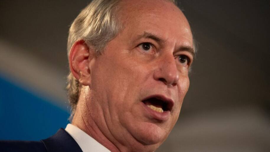 Ciro Gomes defende aliança com PL e enfrenta críticas de Camilo Santana e Michelle Bolsonaro