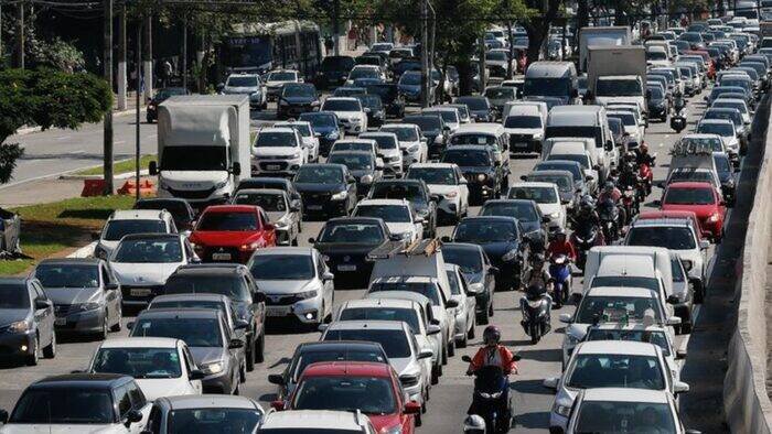 Continental Pneus revela: uso do celular é o maior medo dos motoristas brasileiros