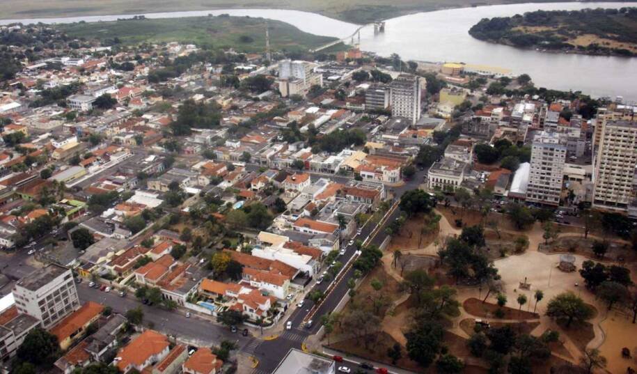 Corumbá aprova R$ 9 milhões para pavimentar mais de 30 ruas em licitação tensa