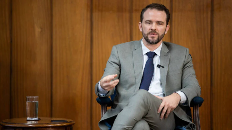 Dario Durigan anuncia fim da declaração do Imposto de Renda até 2029 e gera expectativa