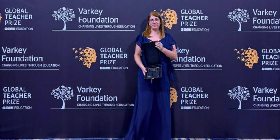 Débora Garofalo transforma educação em SP e recebe prêmio mundial em Dubai