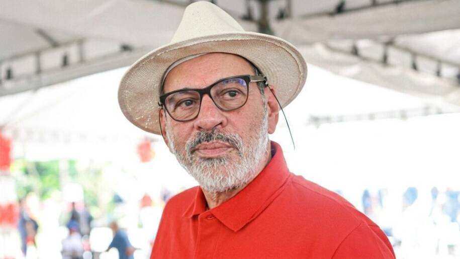 Delúbio Soares desafia mensalão e busca vaga na Câmara com apoio de Lula