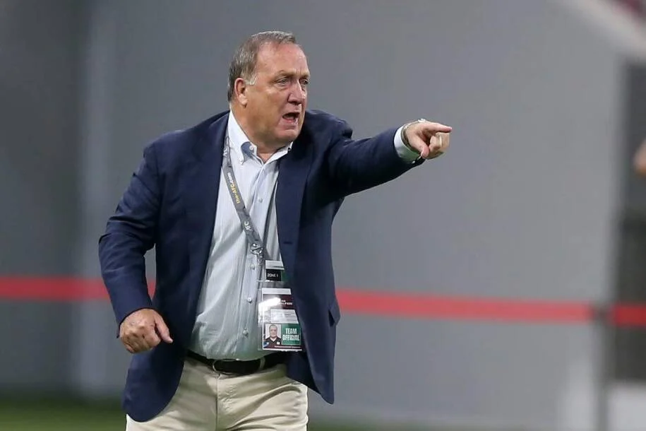 Dick Advocaat faz história como o técnico mais velho da Copa contra a Alemanha