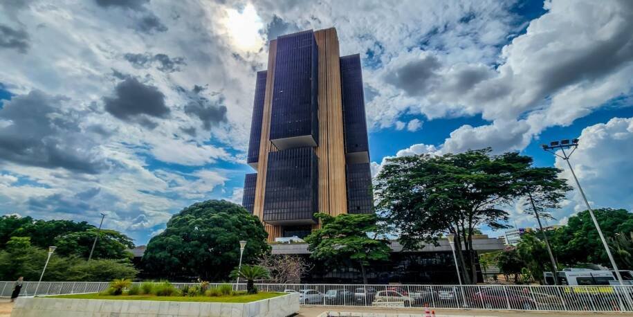 Economistas alertam: PEC 65 do Senado fragiliza Banco Central e aumenta riscos